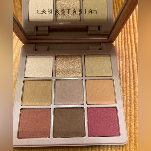 Anastasia Beverly Hills Modern Renaissance Mini Palette. NEW NEVER USED - Picture 4 of 5